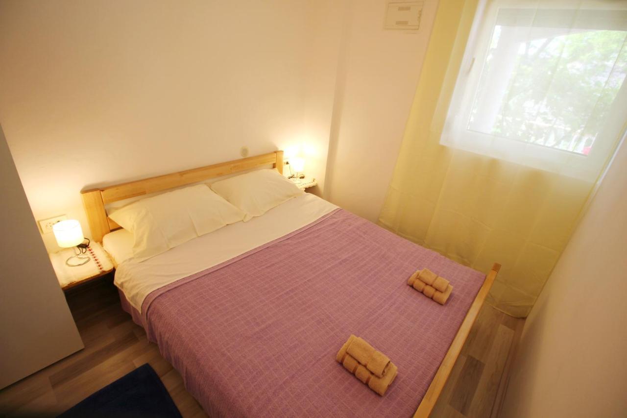 Apartment Suzy Nin Exteriör bild
